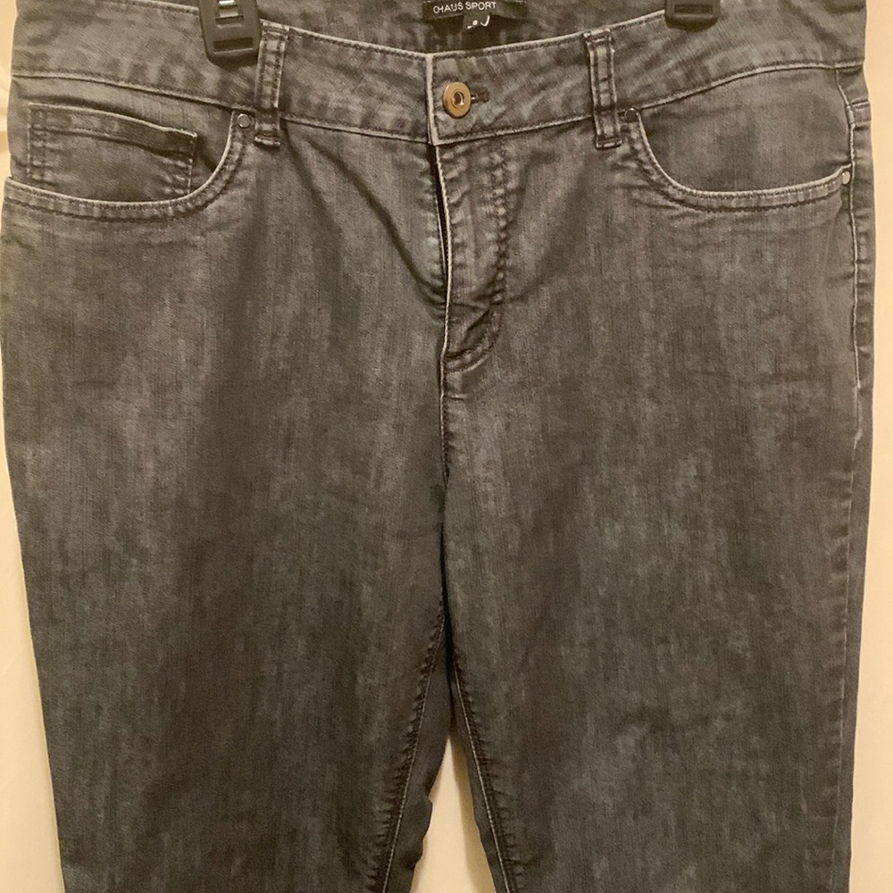 Chaus sports woman’s jeans size 8. Great condition
